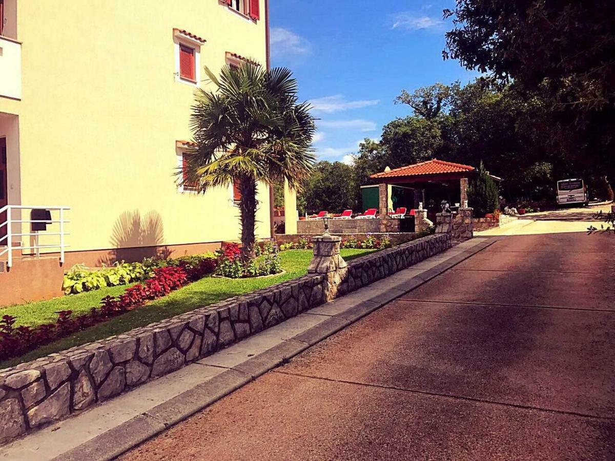 Apartments Hanka Нивице Экстерьер фото